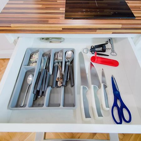 City Center Apartment Legerova Прага Екстериор снимка