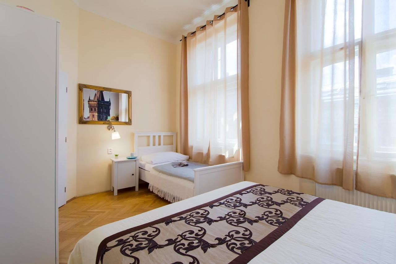 City Center Apartment Legerova Прага Екстериор снимка