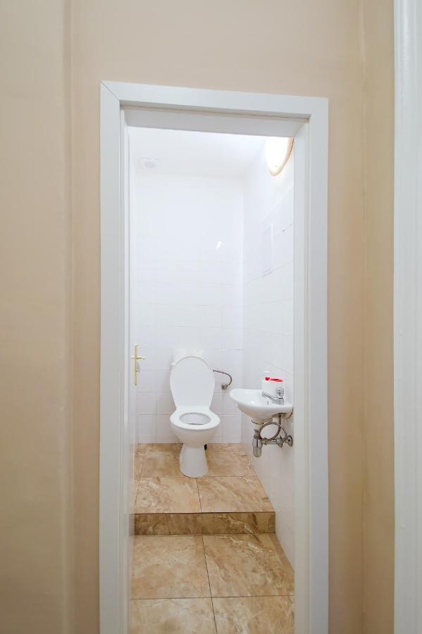 City Center Apartment Legerova Прага Екстериор снимка